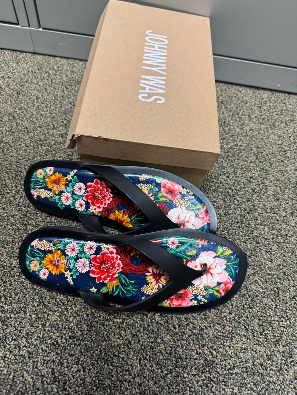 Johnny Was Navy Floral Flip Flop Sandals with Black Straps - Picture 3 of 3